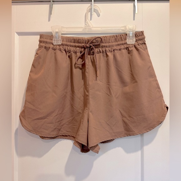 Dynamite women’s athletic shorts, size M, Dusty rose colour - Picture 1 of 2